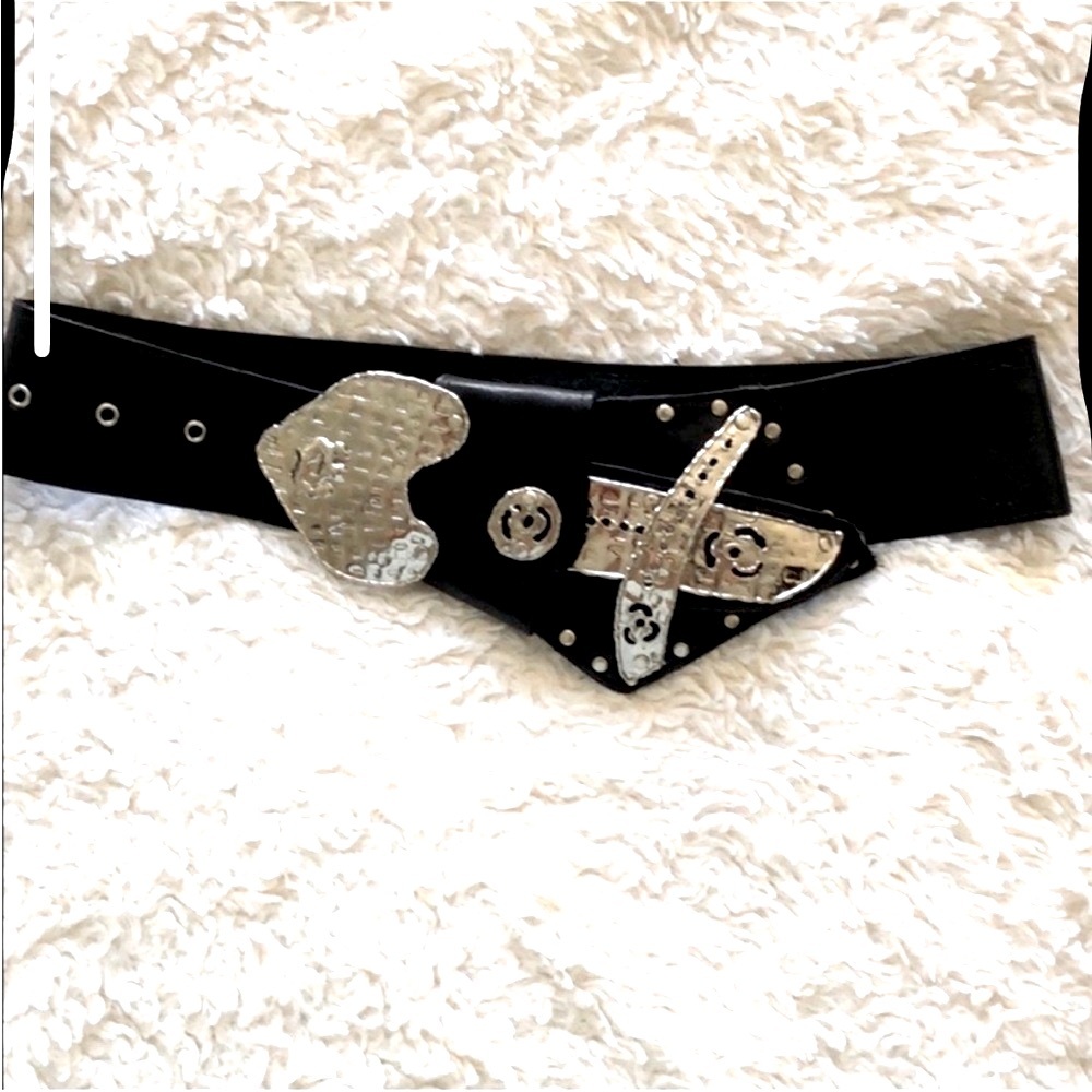 BELT BLACK HANDMADE ARTSY LEATHER LIKE SILVER HEART BELT - Picture 4 of 11